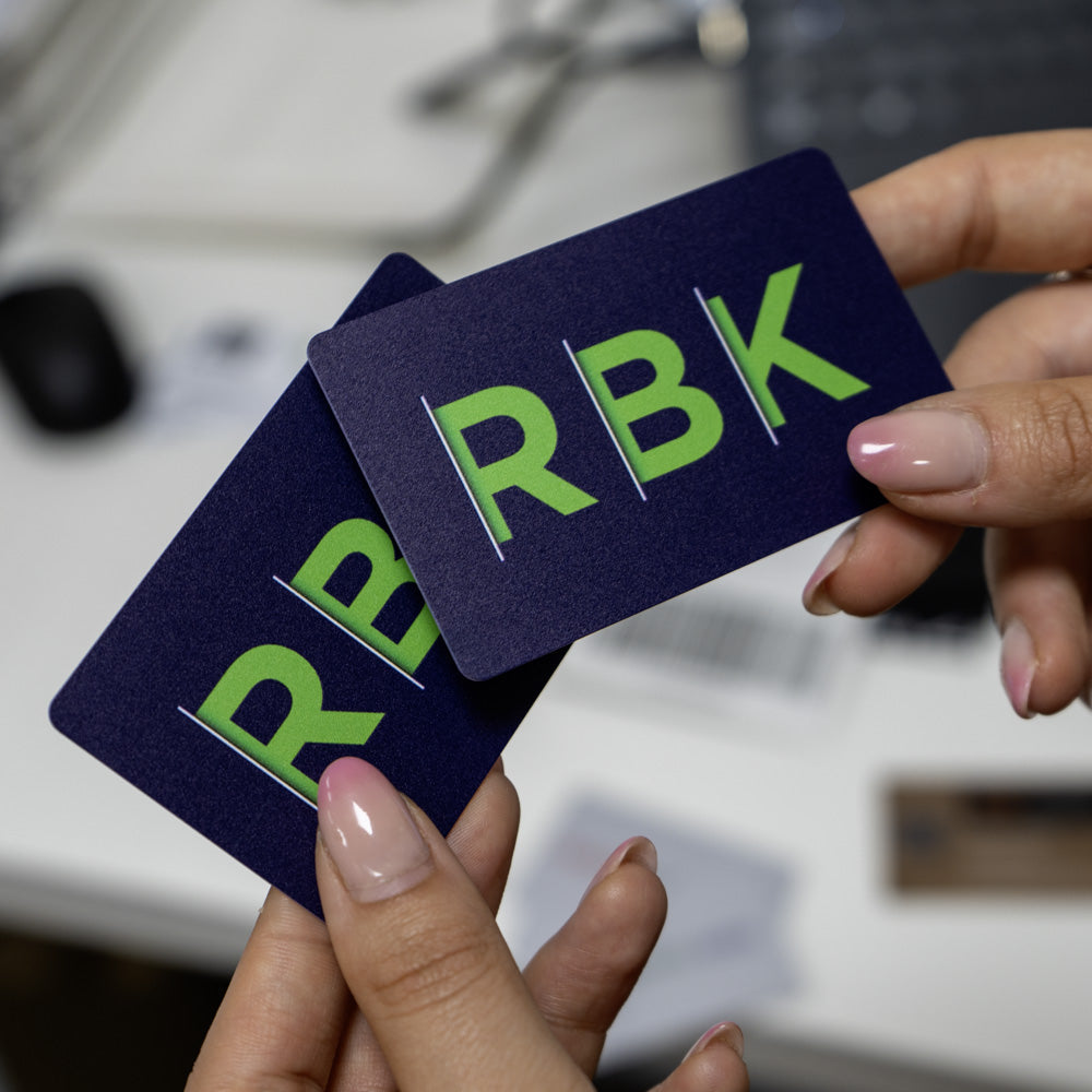 Digital vs traditional business cards
