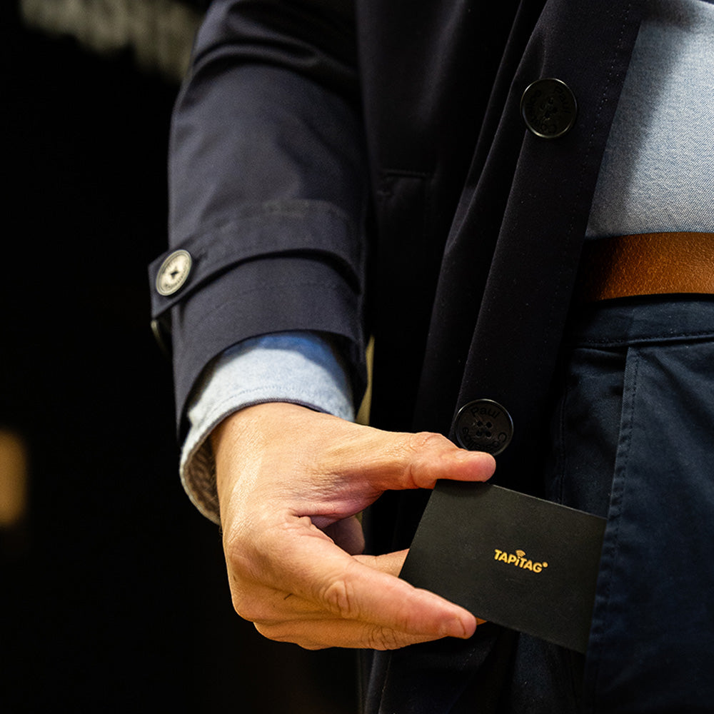NFC vs traditional business cards for Canadian professionals