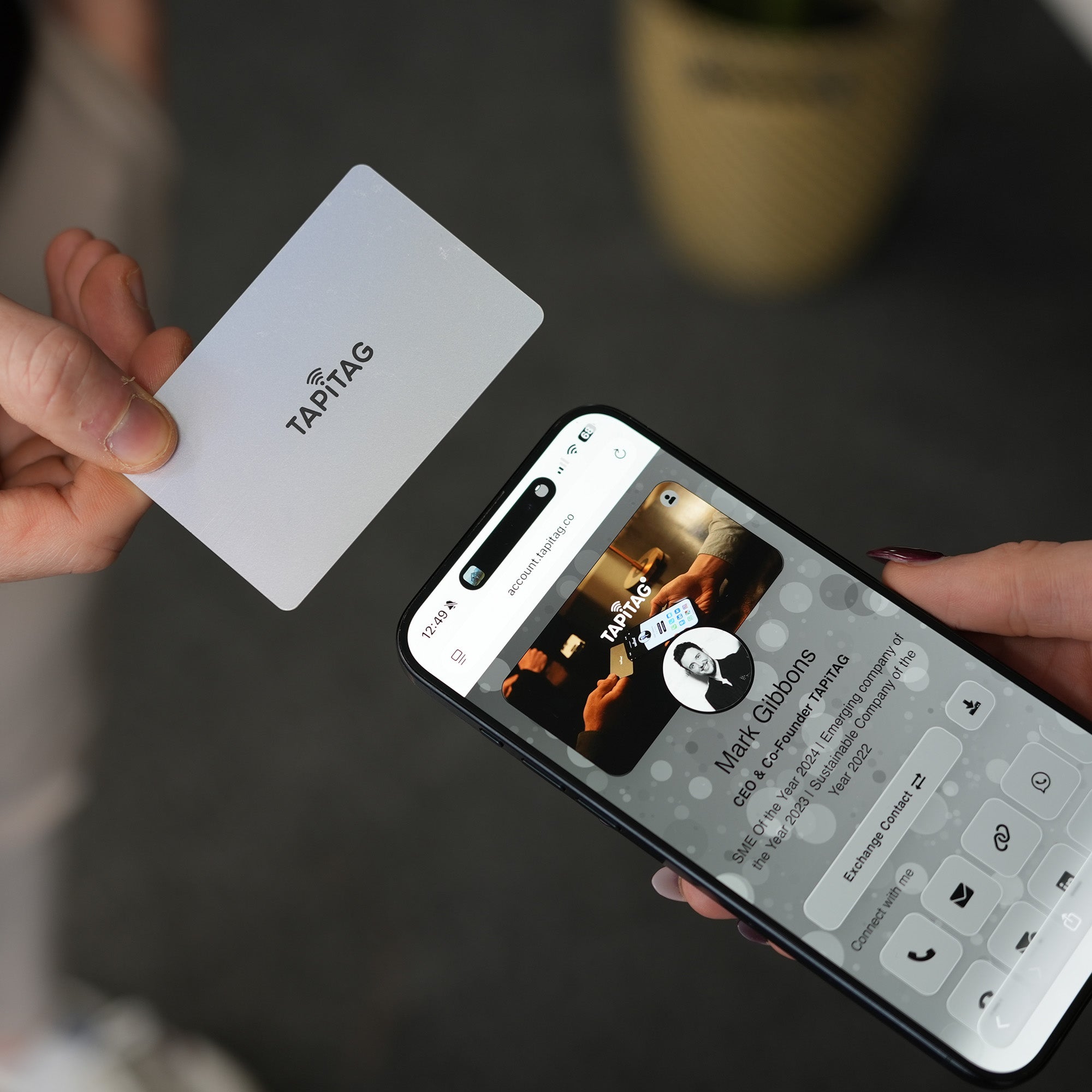 TAPiTAG Silver PVC NFC Business Cards