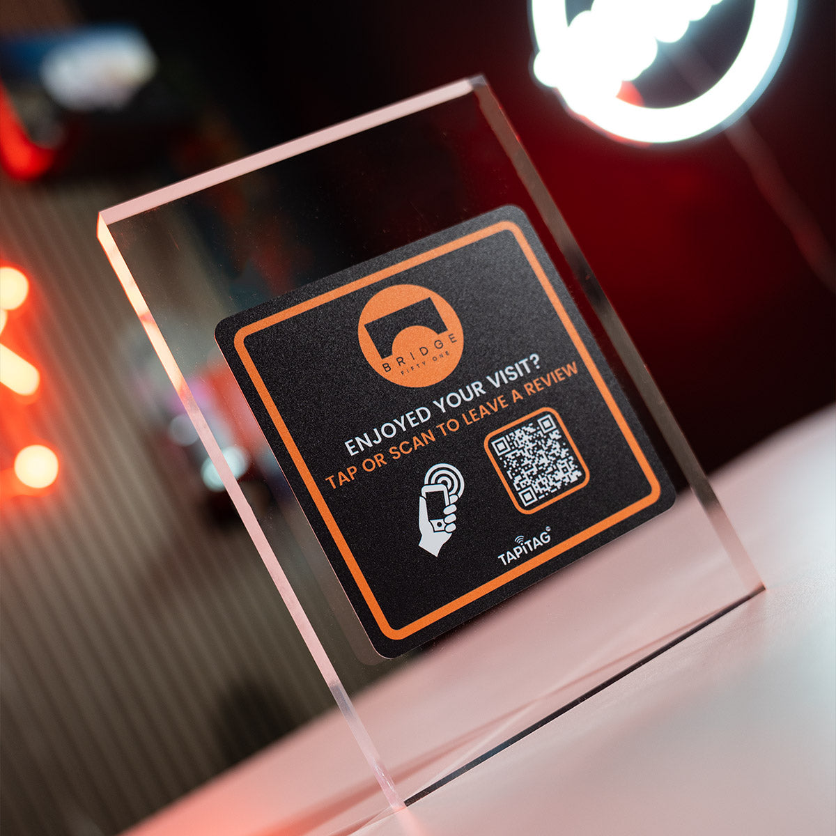 TAPiTAG Smart Display Stand with NFC & QR CODE