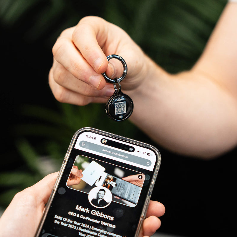 TAPiTAG Digital Keyring Black NFC QR CODE Digital Business Card