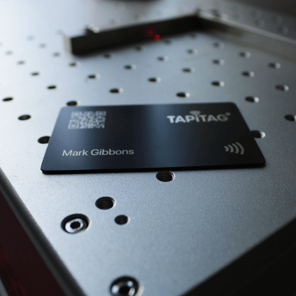 TAPiTAG Black Metal | NFC Business Card